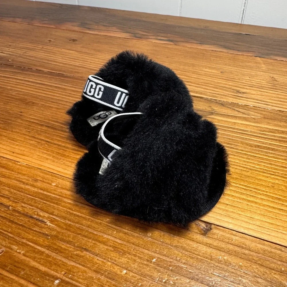 UGG Fluff Yeah Slides Baby Size 0/1 Black Fluffy Shoe Elastic Logo Strap‎
